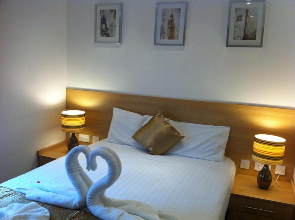 The Kensington Studios London Room photo